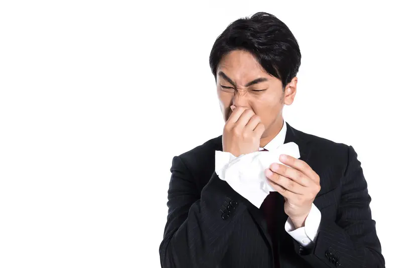 鼻毛出てる
